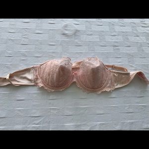 Reduced! Pretty pink lace Victoria’s Secret push up bra